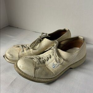 Linds Leather Ladies Bowling Shoes Size 6.5